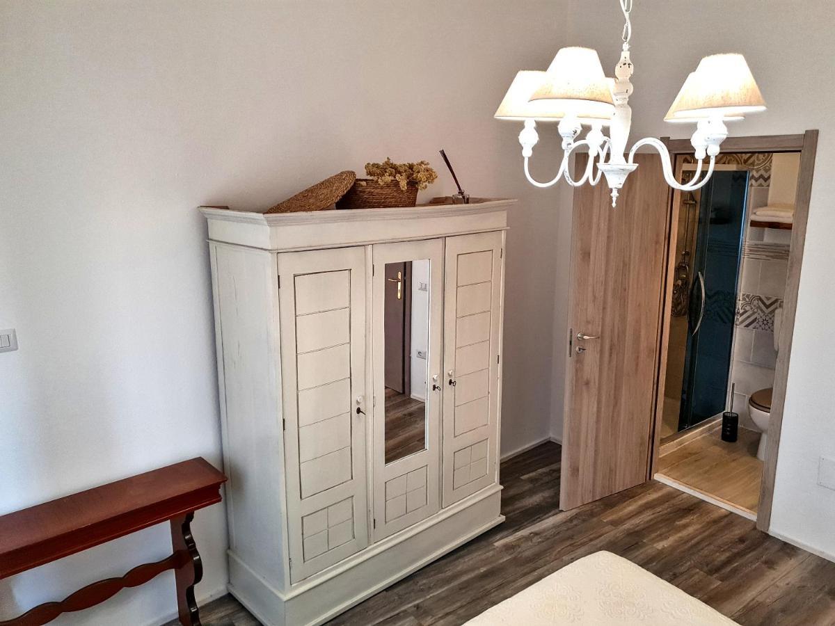 Nivalu' Guest House Olbia Ngoại thất bức ảnh